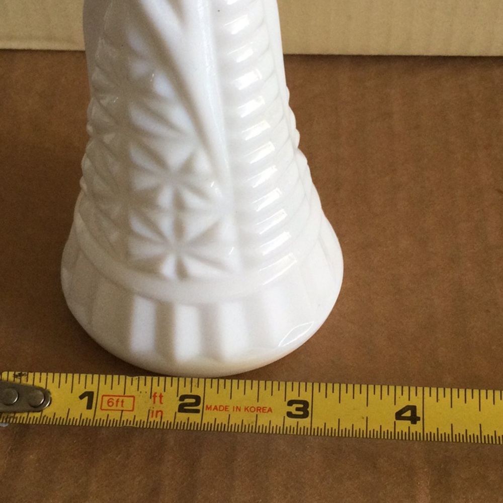 White Vase - Picture 7 of 8
